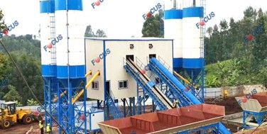 Centrale à béton d'une capacité de 180 m3/h